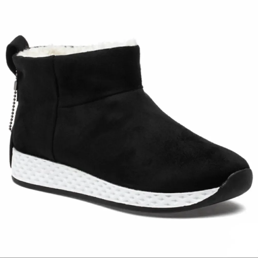 NWT J/SLIDES Sz 8 & 10 OLLIE Urban Sports Black Luxe Waterproof Suede Booties